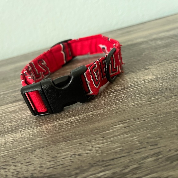 ⭐️4/$15 Los Angeles Angels MLB Dog Collar Size Medium - Picture 2 of 8